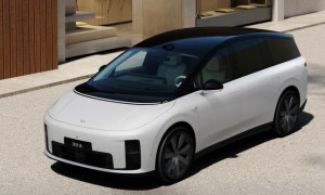 理想汽车“再战”纯电，32万元起的i8能否扛起销量大旗？