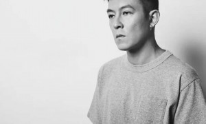 陈冠希和老婆秦舒培带娃回老家探亲 与亲戚全程热情互动