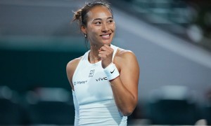 WTA迈阿密站：郑钦文连下五局 2-0胜汤森德挺进16强