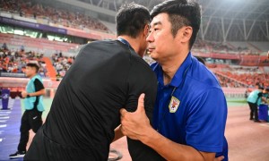 中超-克雷桑阿齐兹双响卡扎破门 泰山3-2西海岸3连胜