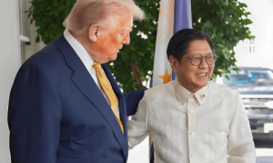 数十艘菲船堵门，美国派兵黄岩岛，解放军划下落弹区，禁航6小时